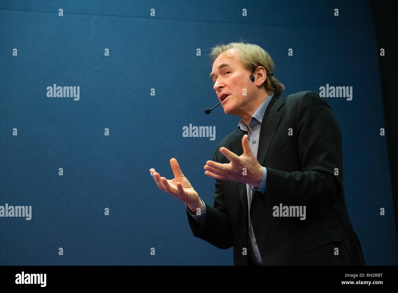 DAVID HEALY : professore di psichiatria presso la Università Bangor. Le sue principali aree di ricerca sono gli effetti negativi del trattamento, studi clinici in psychopharmacology, la storia di psicofarmacologia, e l'impatto di entrambi gli studi e sostanze psicotrope sulla nostra cultura TEDx Aberystwyth Aberystwyth Arts Center 24 Novembre 2018 Foto Stock