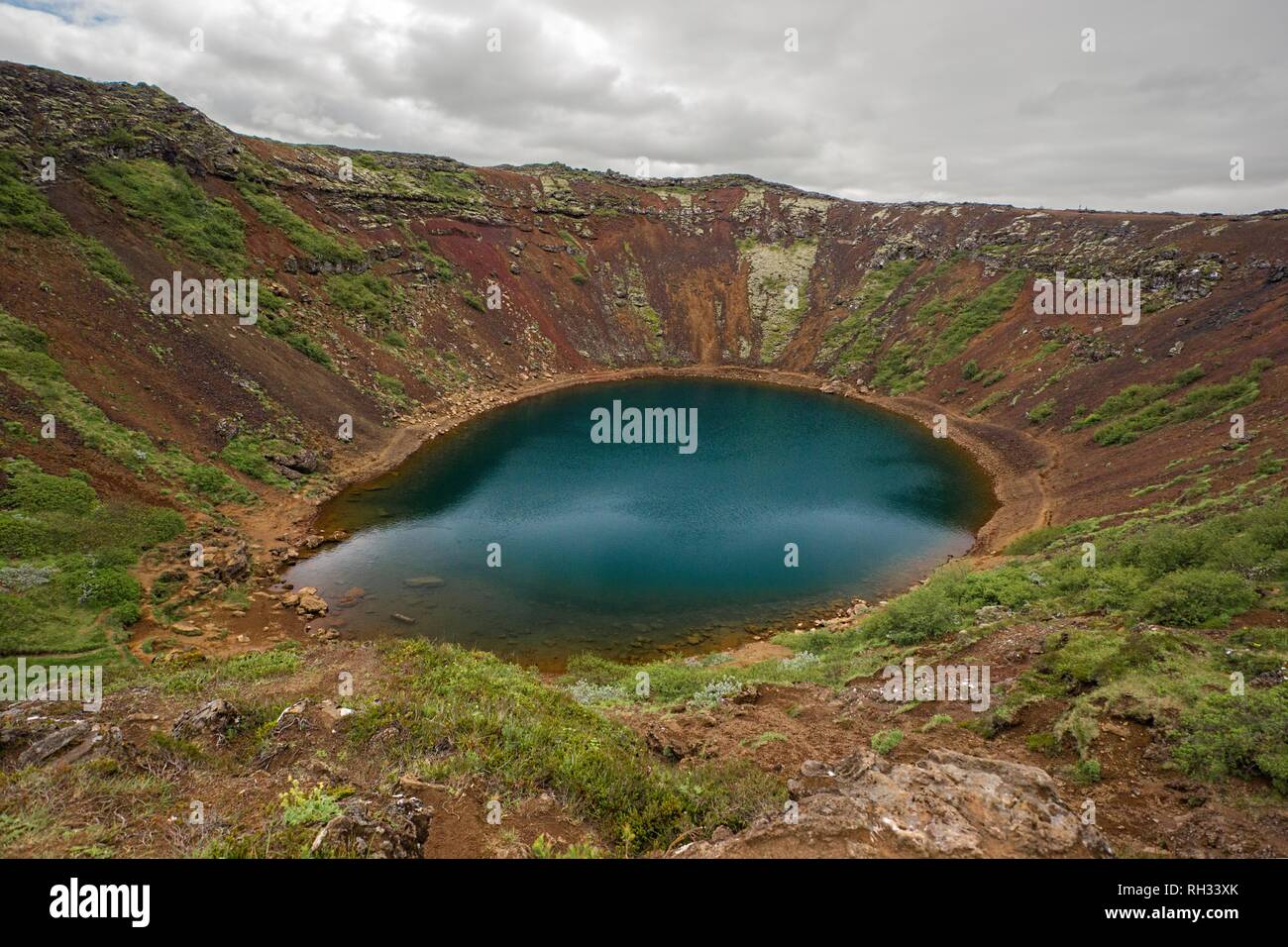 Kerid, il cratere vulcanico lago nella zona Grimsnes, sud Islanda Foto Stock