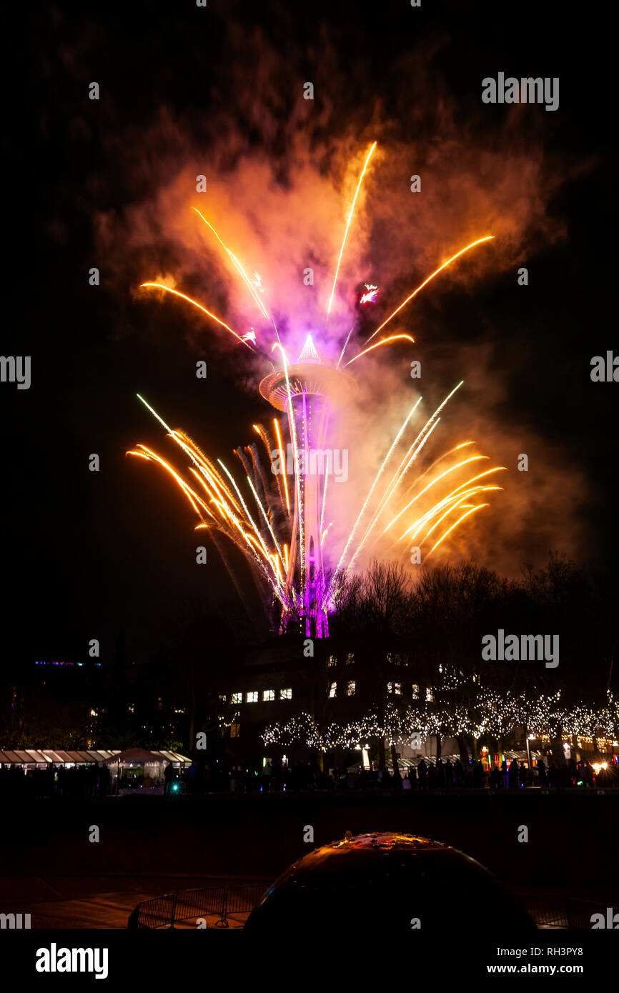 157064-00... WASHINGTON - Lo Space Needle nel centro di Seattle Vigilia di Capodanno 2018. Foto Stock