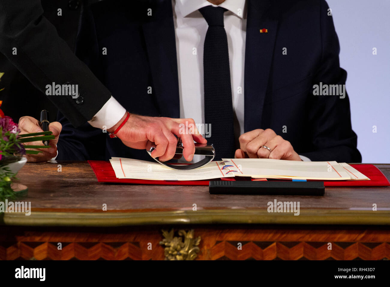 Emmanuel Macron bei der Erneuerung des deutsch-französischen Freundschaftsvertrages im Rathaus. Aachen, 22.01.2019 Foto Stock