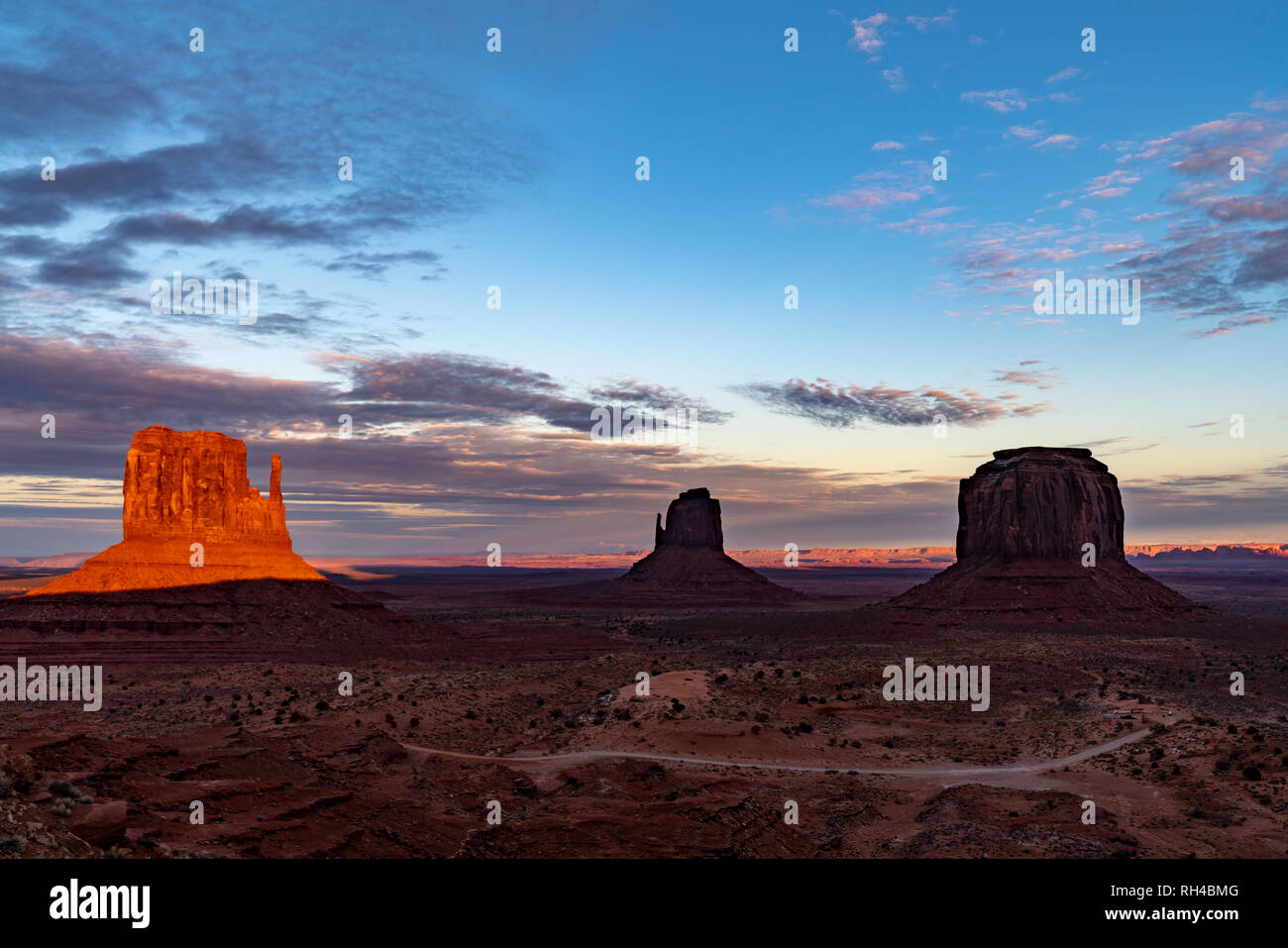 Il Monument Valley SUNSET GLOW ALPINO Foto Stock