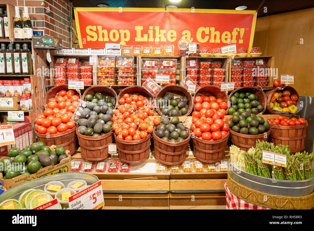 NEW YORK - CIRCA NEL MARZO 2016: all'interno del garage Gourmet. Garage Gourmet è una società privata di mini-catena di specialty/naturale mercati alimentari con sede ho Foto Stock