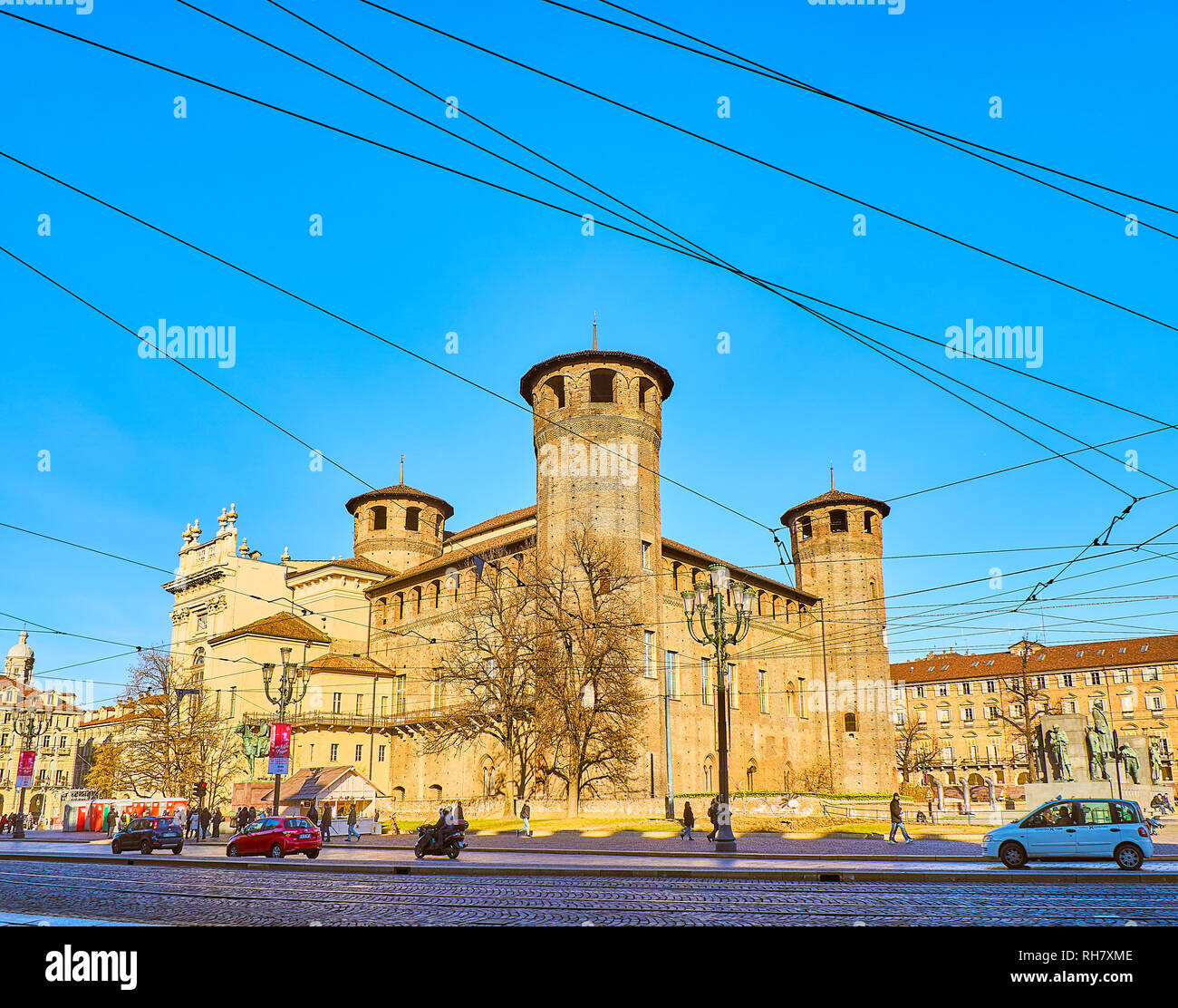 Torino, Italia - 31 dicembre 2018. Castello degli Acaja castello in Piazza Castello. Torino Piemonte, Italia. Foto Stock