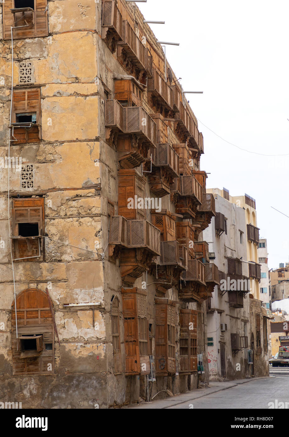 Vecchia casa in legno mashrabiya di al-Balad trimestre, Mecca provincia, Jeddah, Arabia Saudita Foto Stock