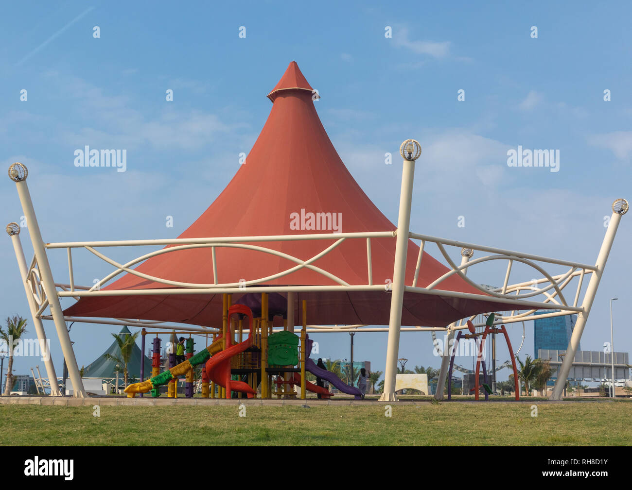 Parco giochi per bambini sulla Corniche, Mecca provincia, Jeddah, Arabia Saudita Foto Stock