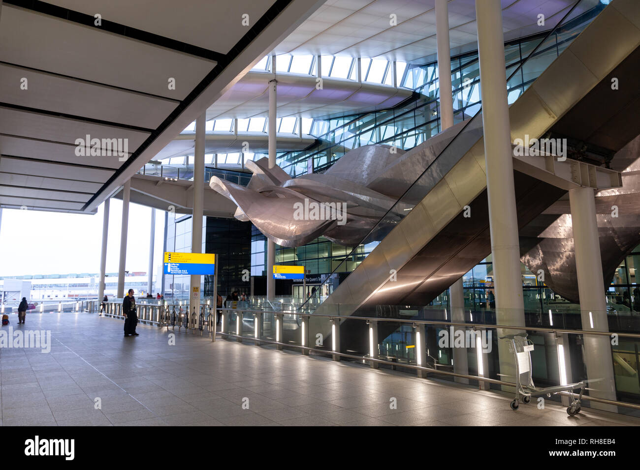 Londra, Inghilterra - 19 gennaio 2019. Il livello di arrivo all'Aeroporto di Londra Heathrow di Londra Inghilterra. Foto Stock
