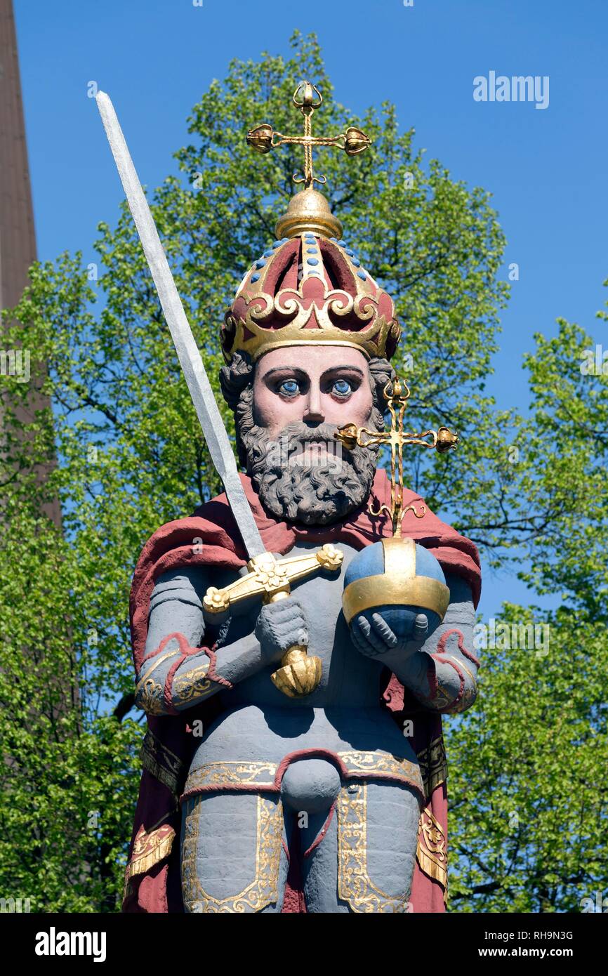 Wedeler Roland, Roland statua sulla piazza del mercato, figura simbolica per diritti della città, Wedel, Schleswig-Holstein, Germania Foto Stock