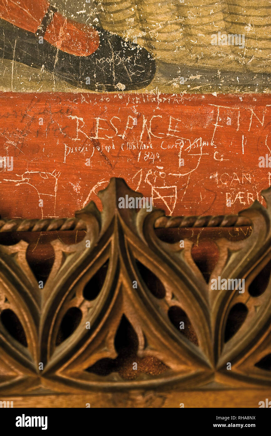 Italia Valle d'Aosta castello di Issogne scritti sui muri Foto Stock