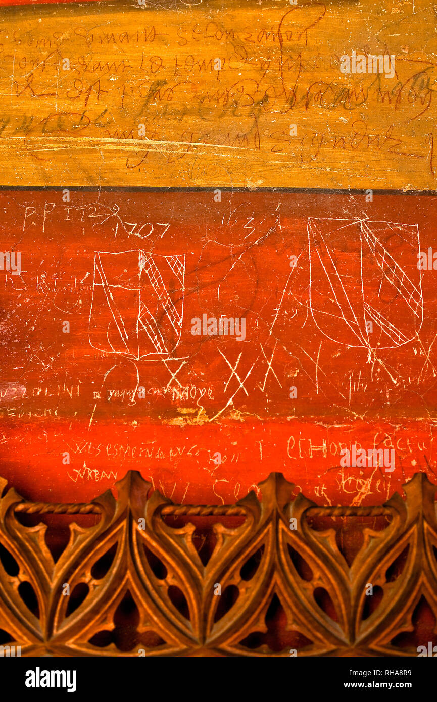 Italia Valle d'Aosta castello di Issogne scritti sui muri Foto Stock