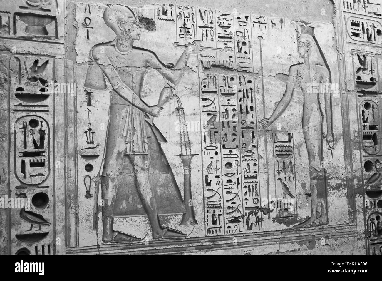 Rilievi, Medinat Habu Tempio di Luxor, Egitto Foto Stock