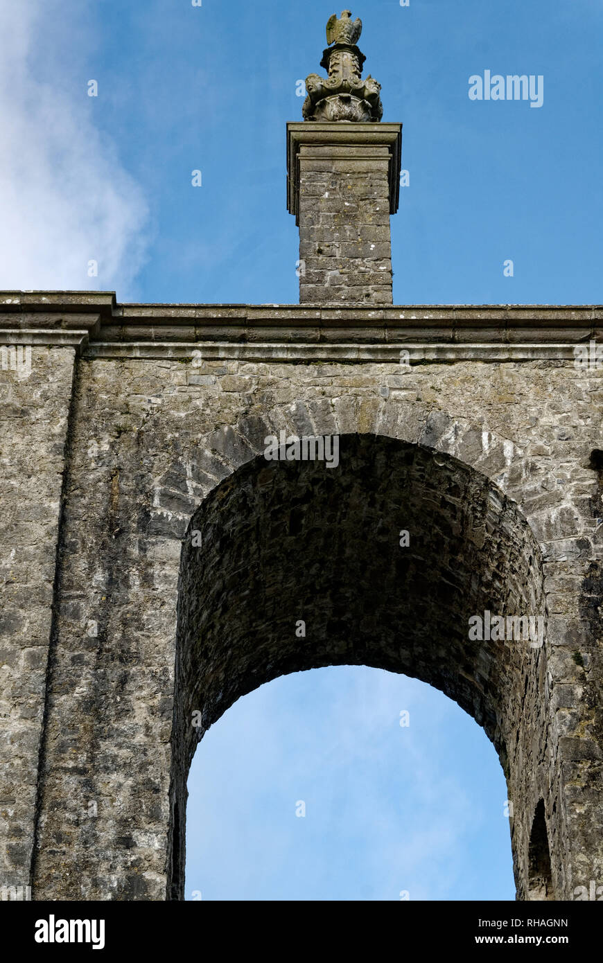 Conolly's Folly,l'Obelisco,originariamente la follia Conolly,è un obelisco struttura e monumento nazionale situato nei pressi di Maynooth,County Kildare, Irlanda. Foto Stock