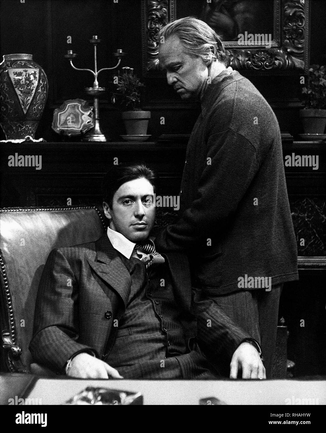 AL PACINO, Marlon Brando, il padrino, 1972 Foto Stock