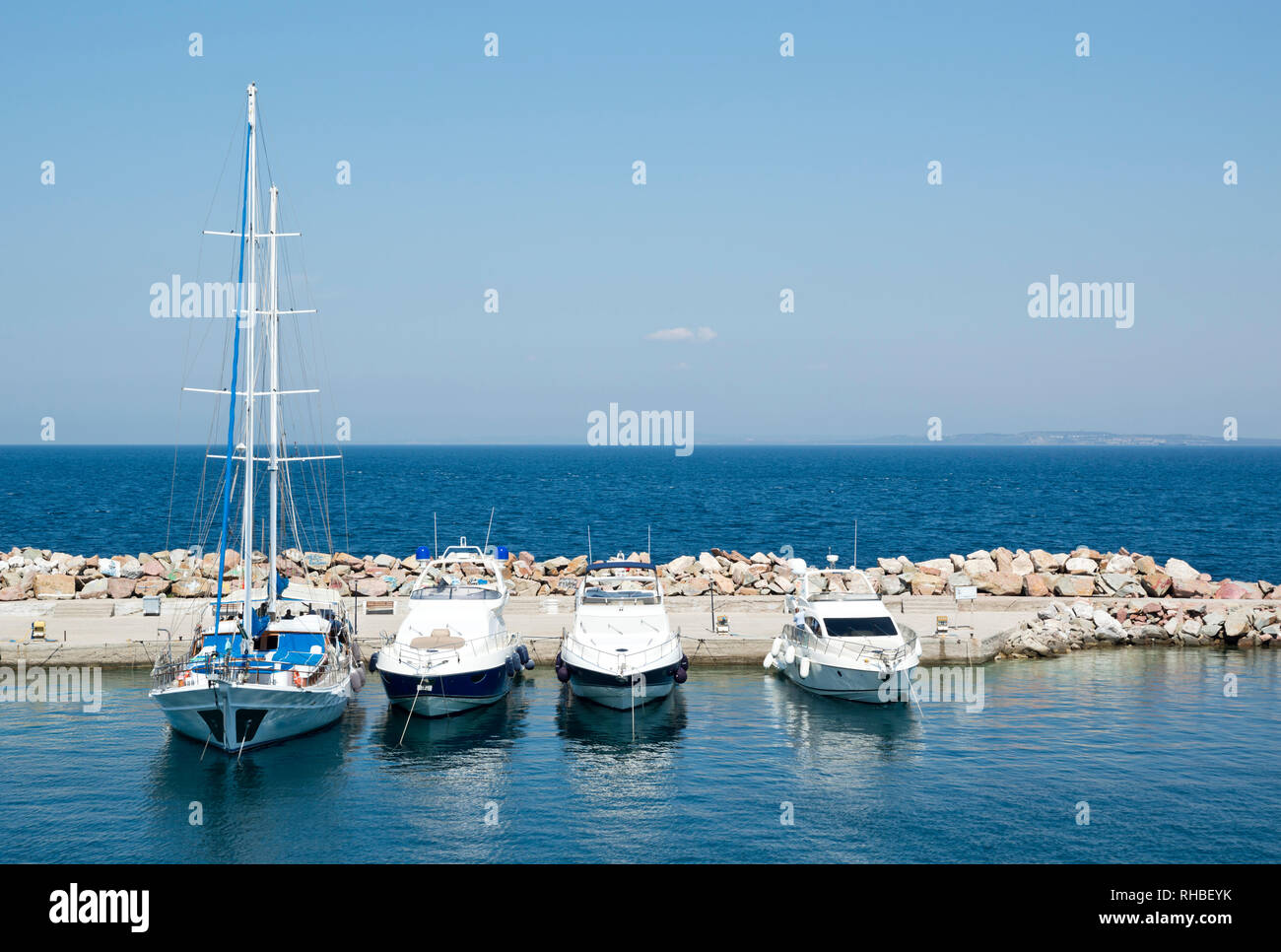 Barche a vela in mare Foto Stock