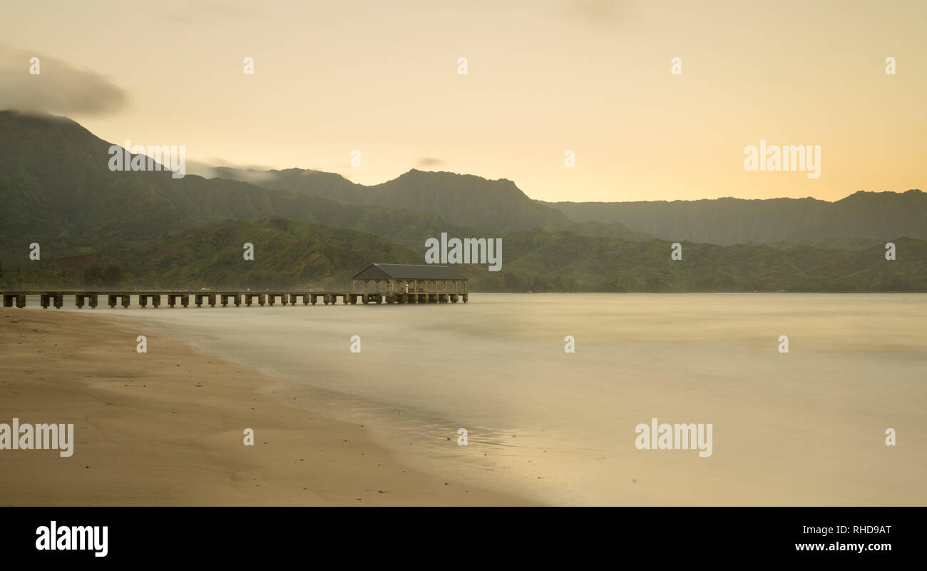 Alba e tramonto a Hanalei Bay su Kauai Hawaii Foto Stock