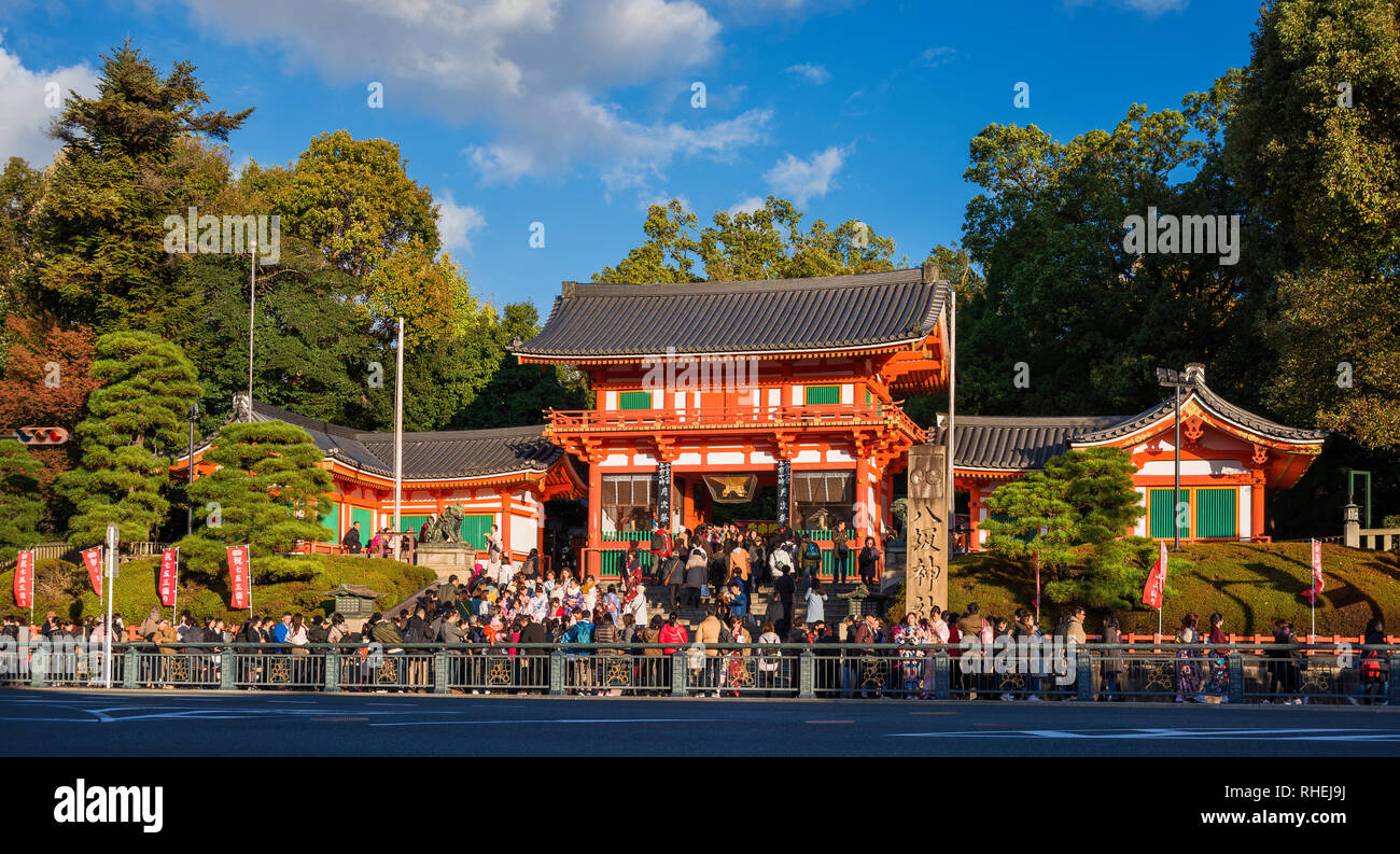 Il santuario Yasaka a Kyoto durante Tencho-sai Festival Foto Stock