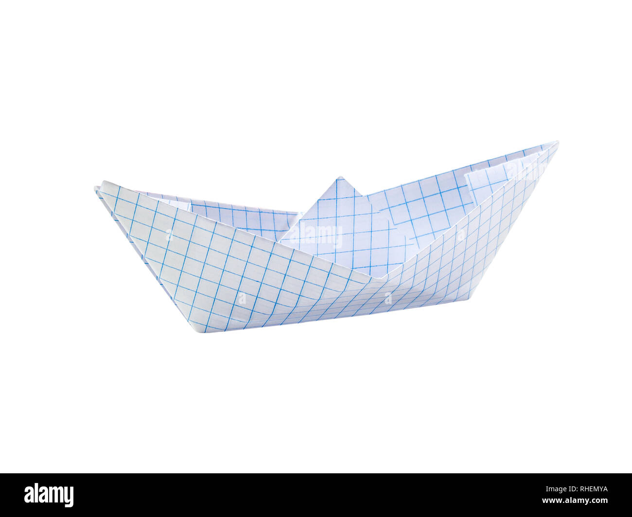 Nave di carta (carta a scacchi) isolato su sfondo bianco Foto Stock
