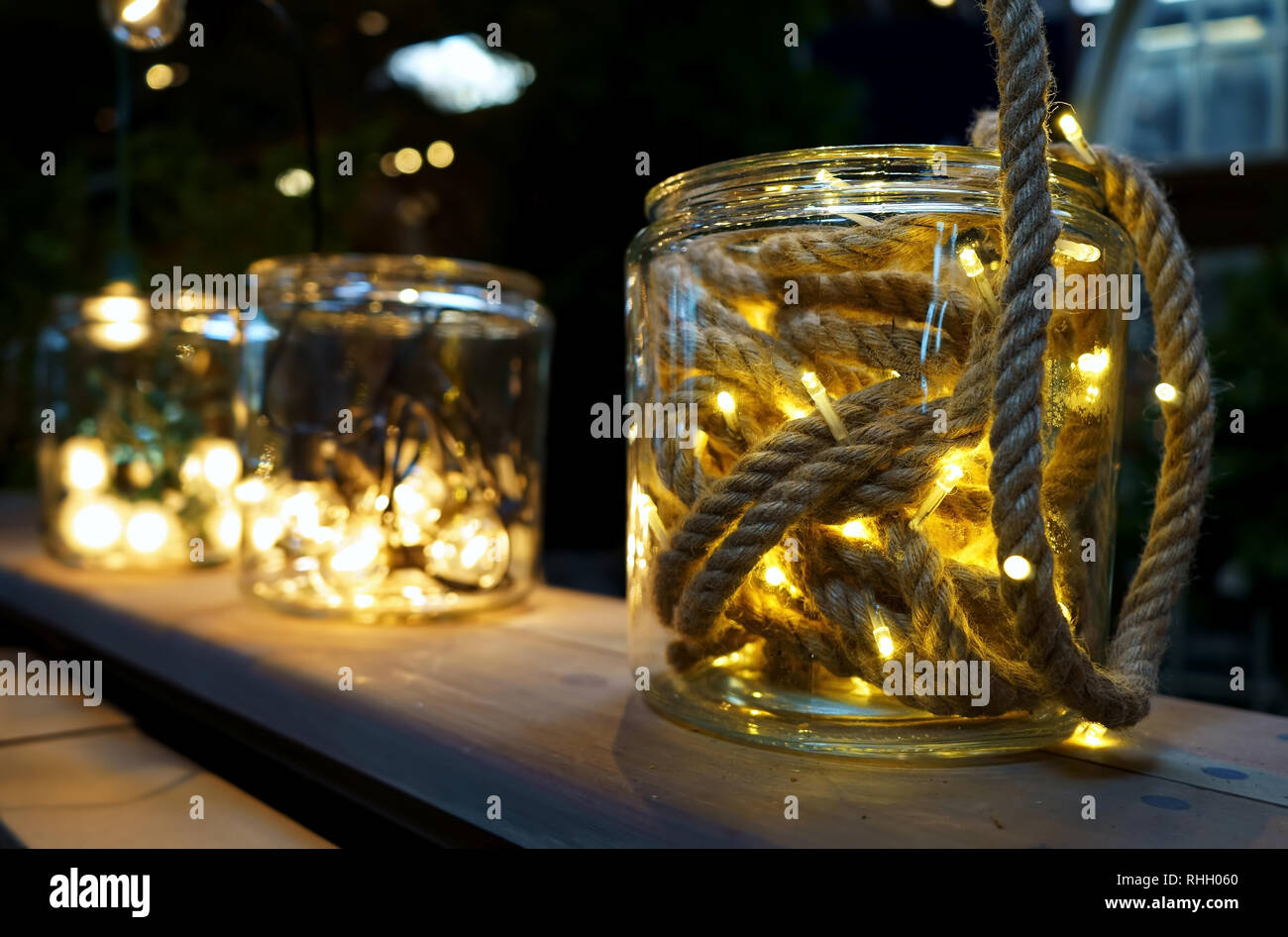 Scambiatore di calore, meno costoso e più efficiente delle luci LED sono utilizzati in molti progetti di casa e di artigianato. Foto Stock