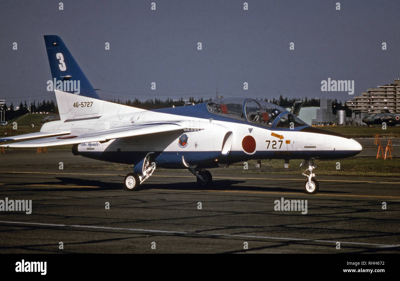 Giappone Aria forza di autodifesa JASDF - Giapponese subsonico a getto intermedio trainer aeromobile Kawasaki T-4 Foto Stock