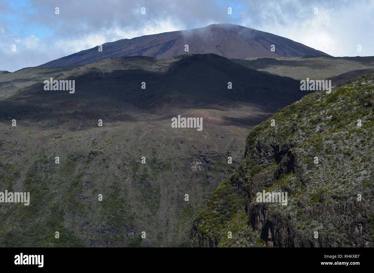 Trek verso il Piton de la Fournaise, un vulcano attivo in Réunion, Oceano Indiano Foto Stock