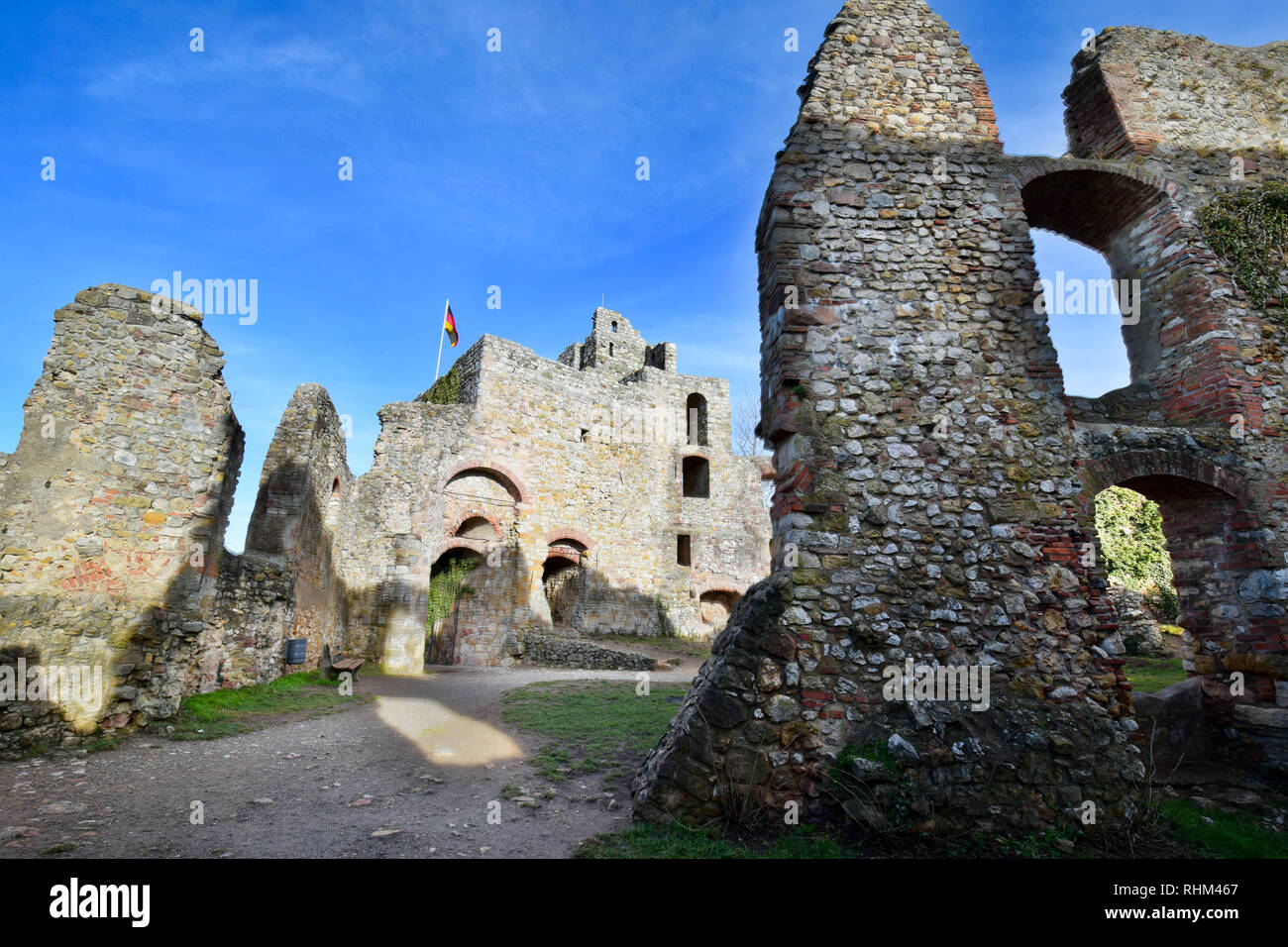 Rovina del castello di Staufen nella zona della foresta nera in Germania Foto Stock