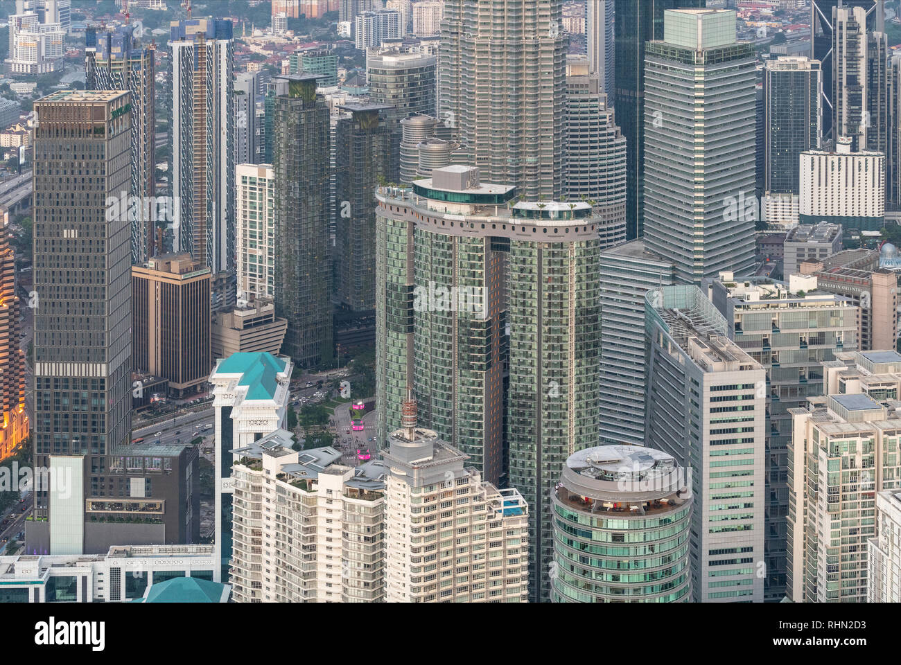 Una vista della città dalla torre Menara di Kuala Lumpur in Malesia Foto Stock