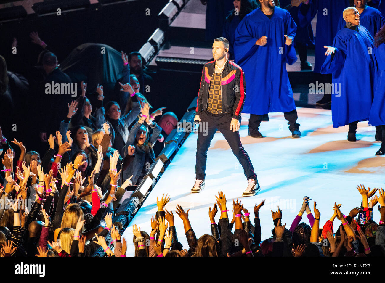 Atlanta, Georgia, Stati Uniti d'America. 03Feb, 2019. Maroon 5 compie durante il Halftime spettacolo durante il Super Bowl LIII tra il Los Angeles Rams e il New England Patriots al Mercedes-Benz Stadium di Atlanta, GA. Giacobbe Kupferman/CSM Credito: Cal Sport Media/Alamy Live News Foto Stock