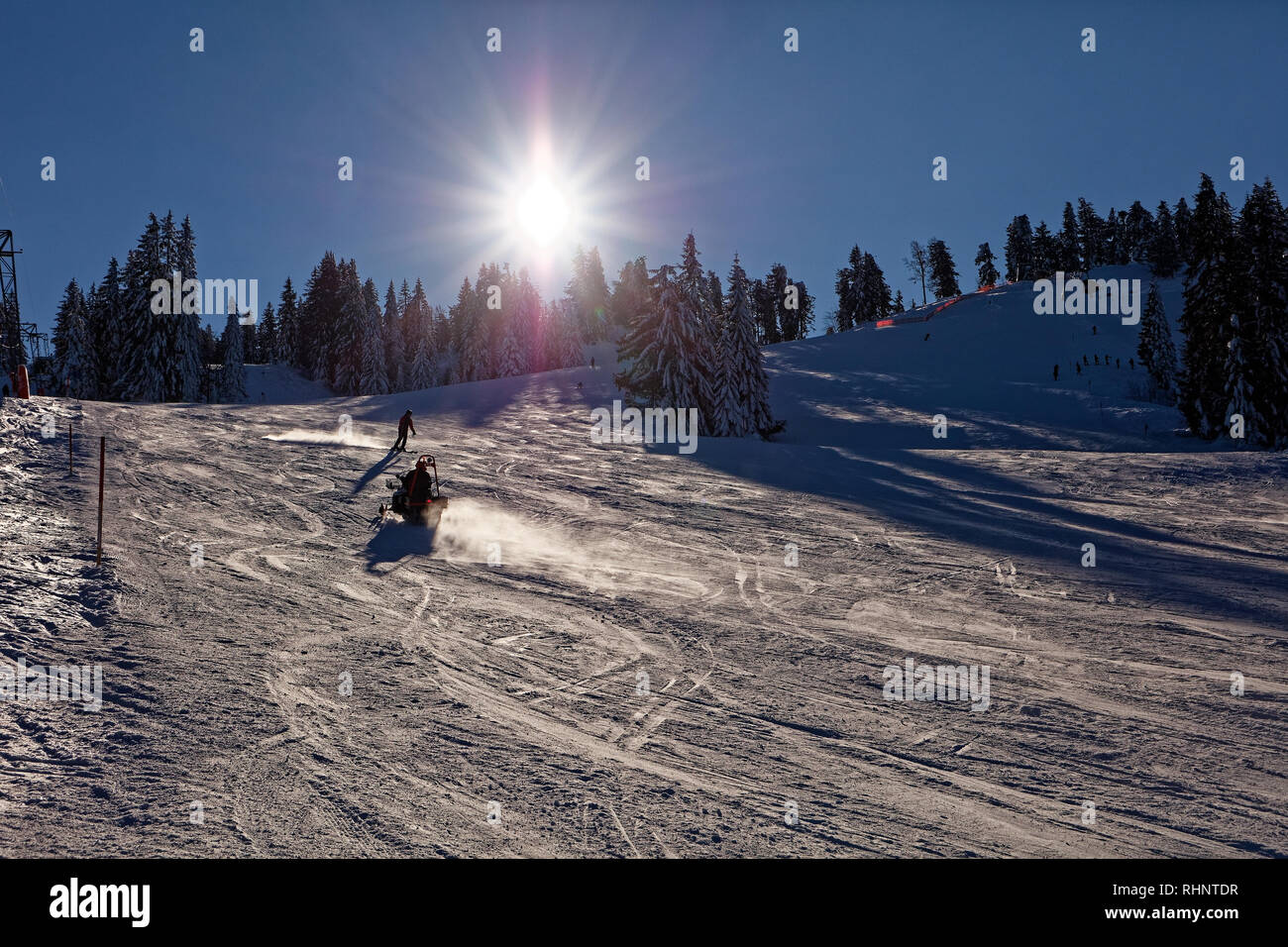 Il personale di equitazione in motoslitta Boedele Ski Resort pendio - Dornbirn, Vorarlberg, Austria Foto Stock