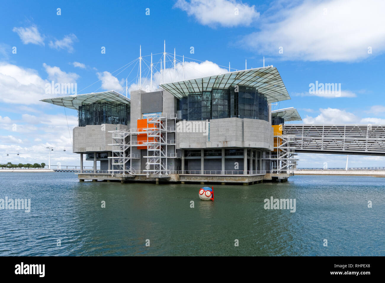 L Oceanarium Di Lisbona Nel Parque Das Nacoes Parco Delle Nazioni Lisbona Portogallo Foto Stock Alamy