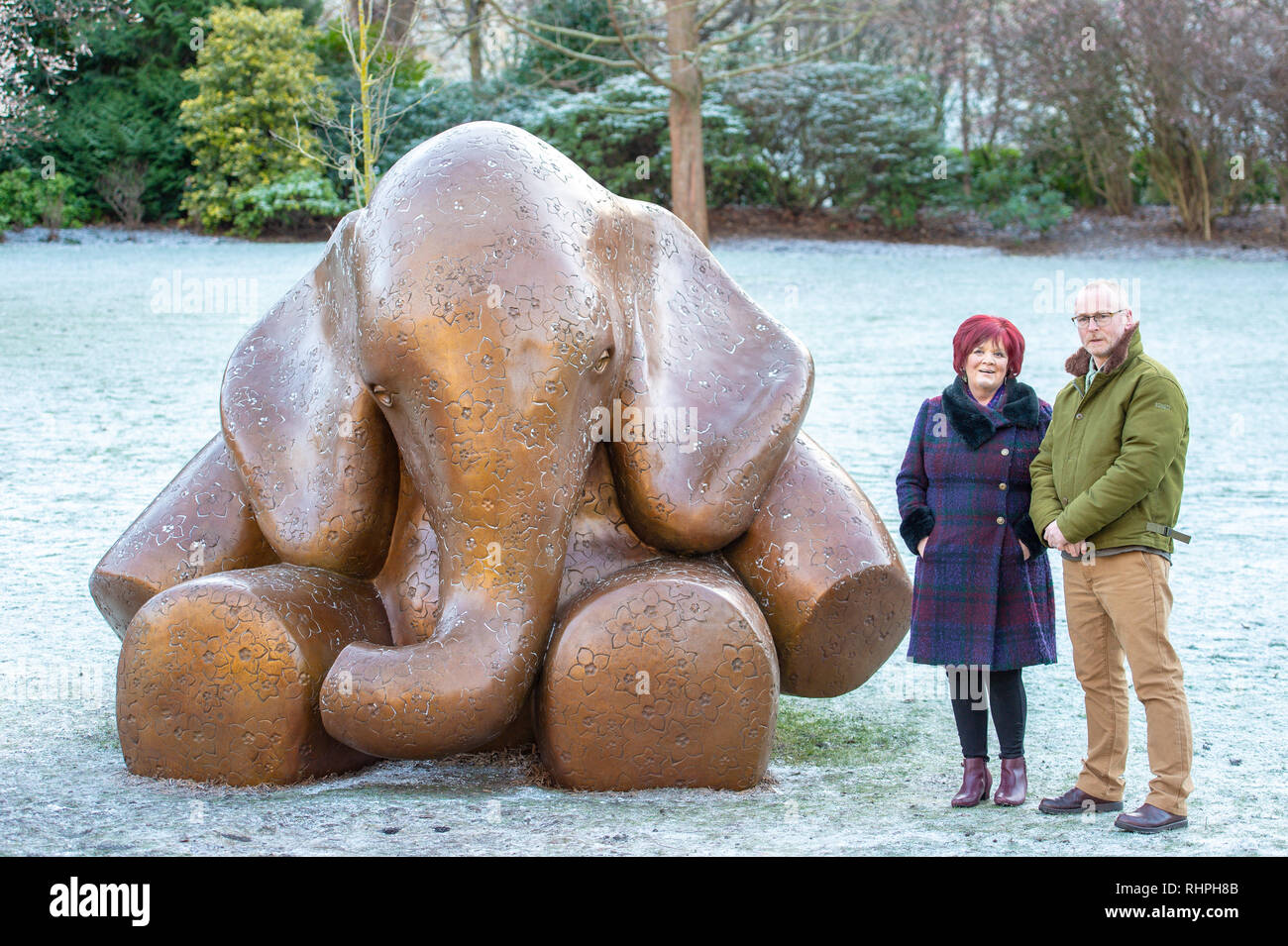 Mortonhall Baby Memorial Sculpture, i giardini di Princes Street, Edimburgo, genitore Dorothy Maitland e scultore Andy Scott. Foto Stock