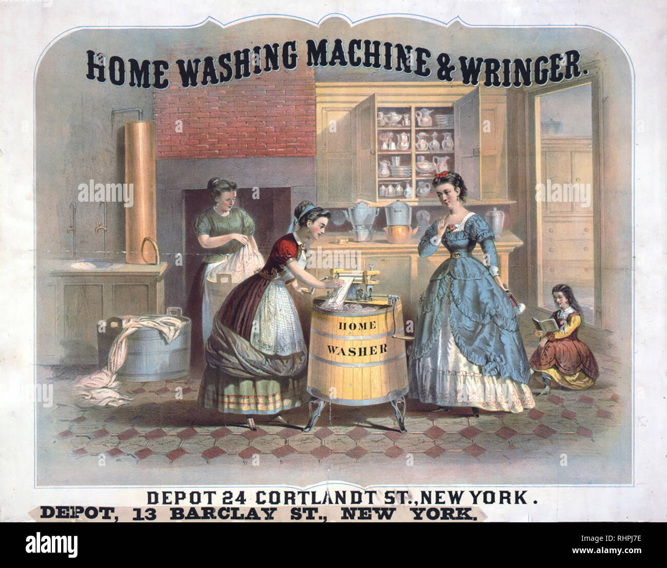 Stampa mostra una vista interna di una cucina con una donna utilizzando una  macchina di lavaggio come il suo datore di lavoro orologi. Sullo sfondo  un'altra donna lava vestiti in una vasca