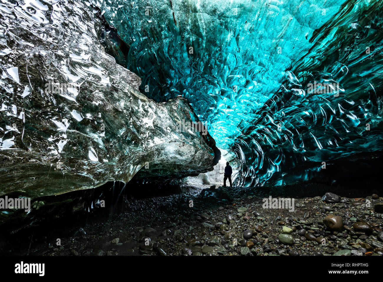 La magnifica glaciale grotte di ghiaccio dell'Islanda ghiacciaio Vatnajokull. Situato nel sud-est dell'isola. Questa particolare grotta è in Breiðamerk Foto Stock