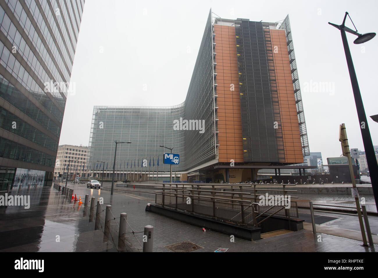 Vista generale GV dell'esterno dell'ufficio della sede centrale della Commissione europea a Bruxelles, Belgio, Europa Foto Stock