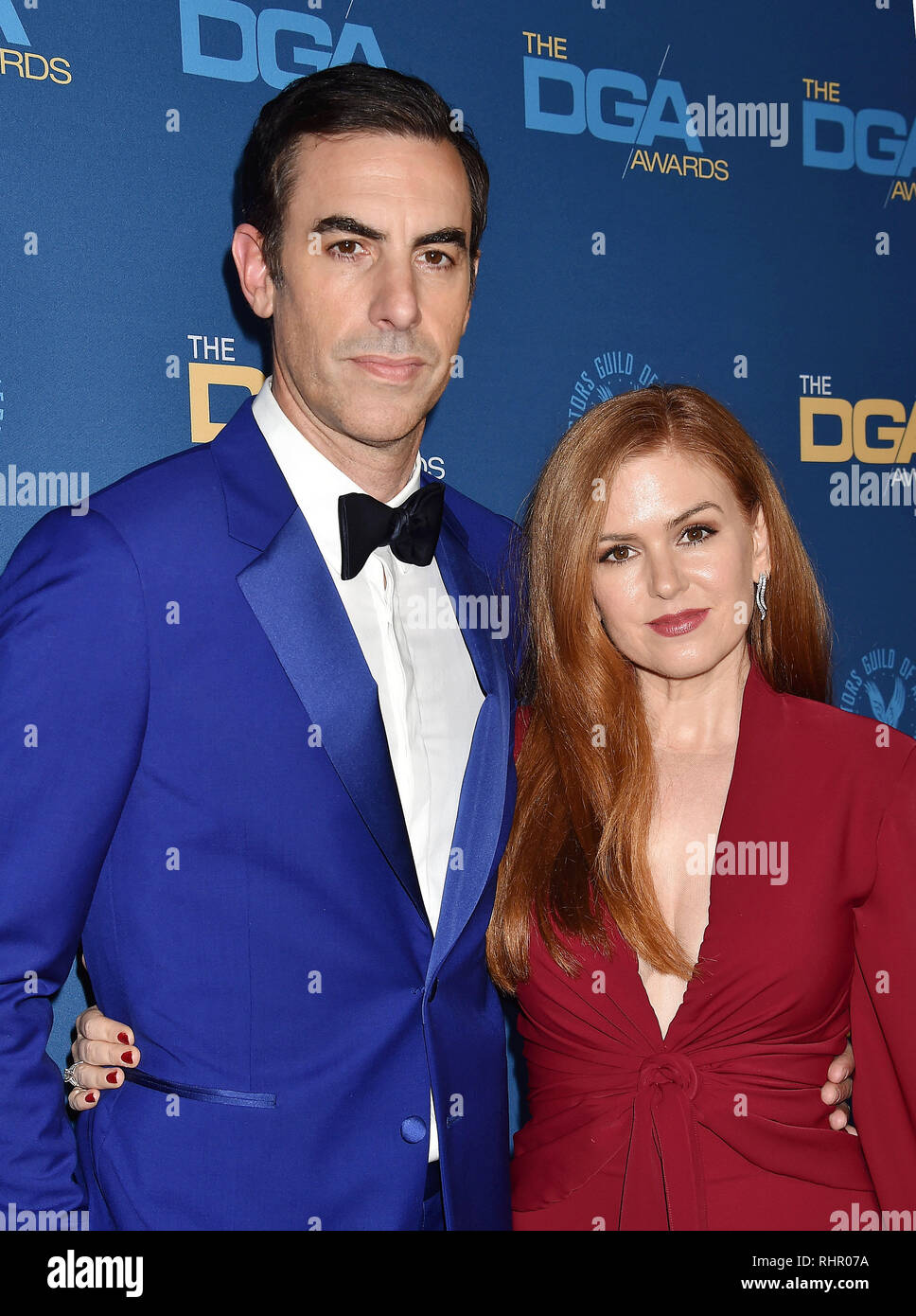 HOLLYWOOD, CA - 02 febbraio: sacha baron cohen (L) e Isla Fisher frequentare la settantunesima annuale di Directors Guild of America Award al Ray Dolby sala da ballo Foto Stock