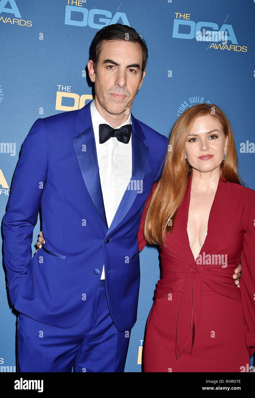 HOLLYWOOD, CA - 02 febbraio: sacha baron cohen (L) e Isla Fisher frequentare la settantunesima annuale di Directors Guild of America Award al Ray Dolby sala da ballo Foto Stock