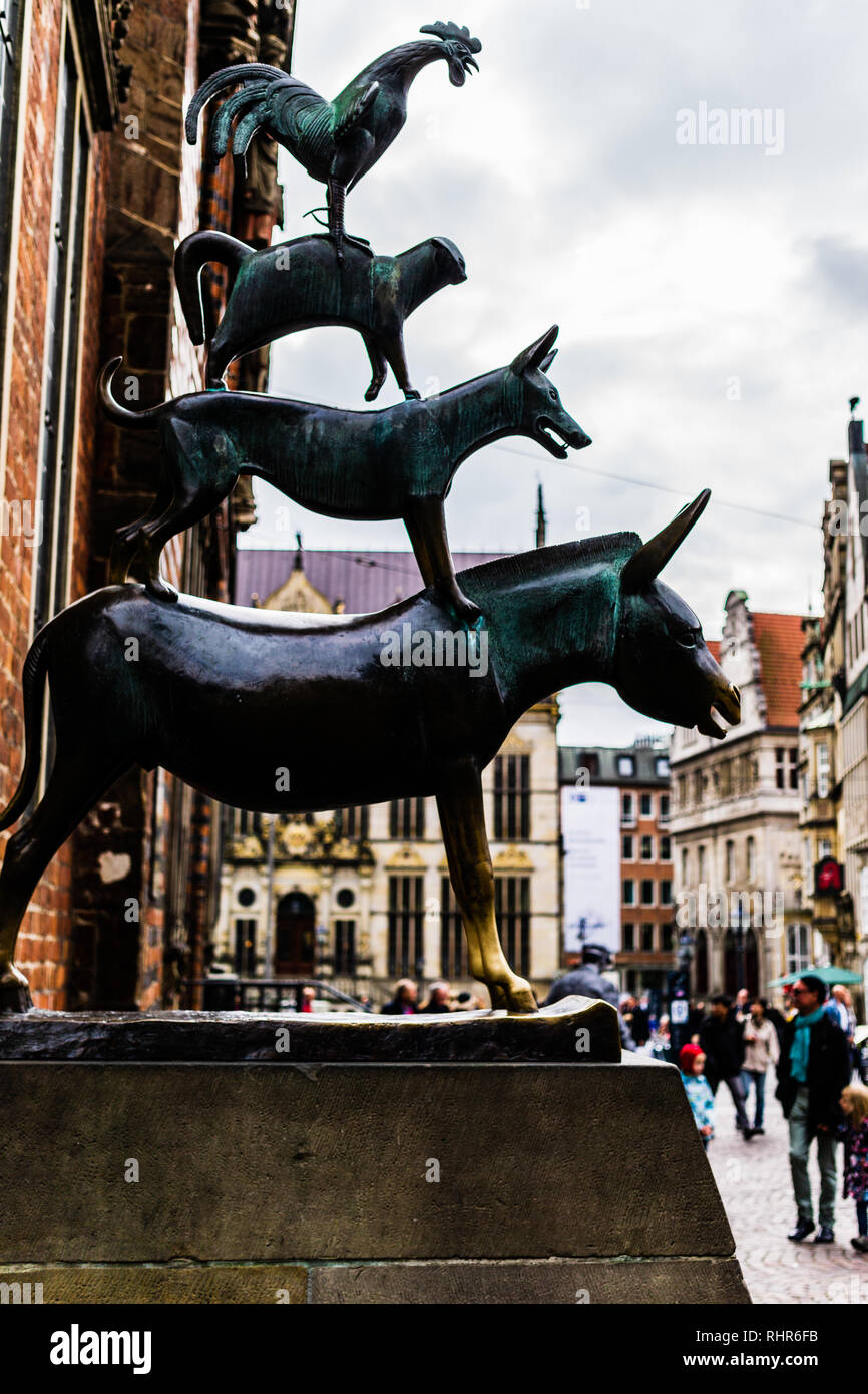 BREMEN, Germania - OCTOBERT 07, 2015: scultura della città musicanti di Brema, Germania Foto Stock