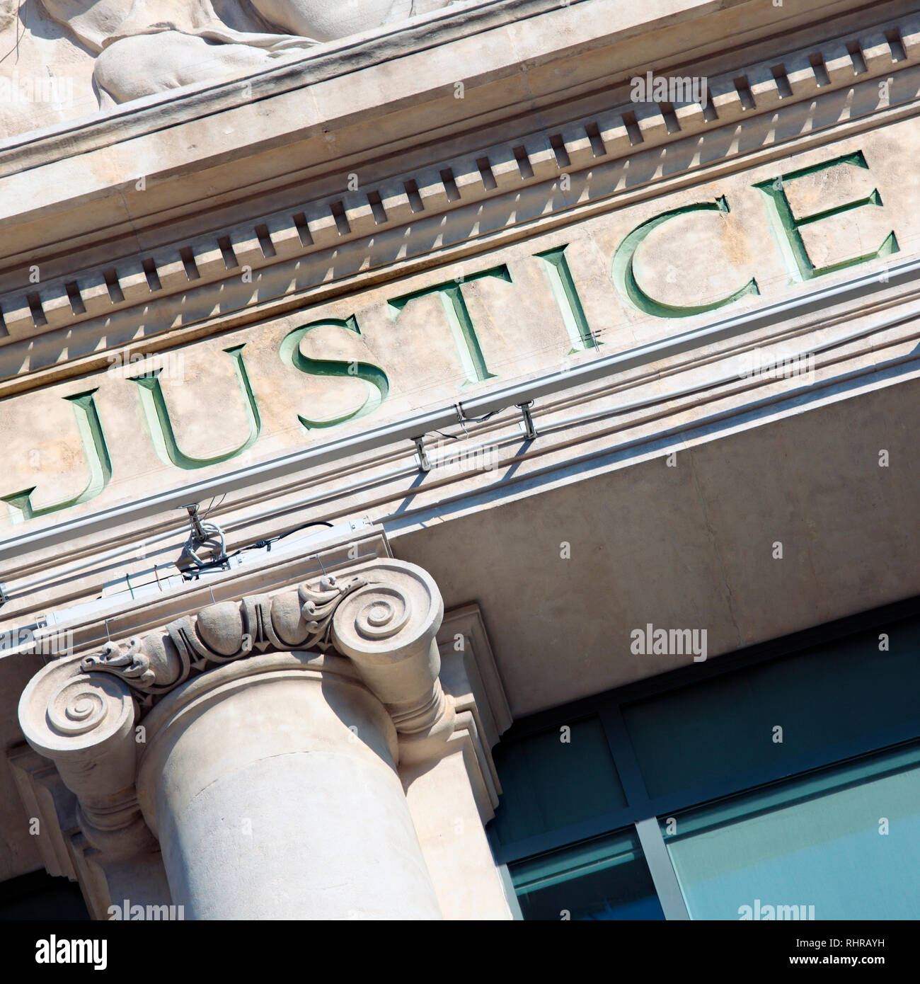 Giustizia segno Courthouse edificio formato quadrato Foto Stock