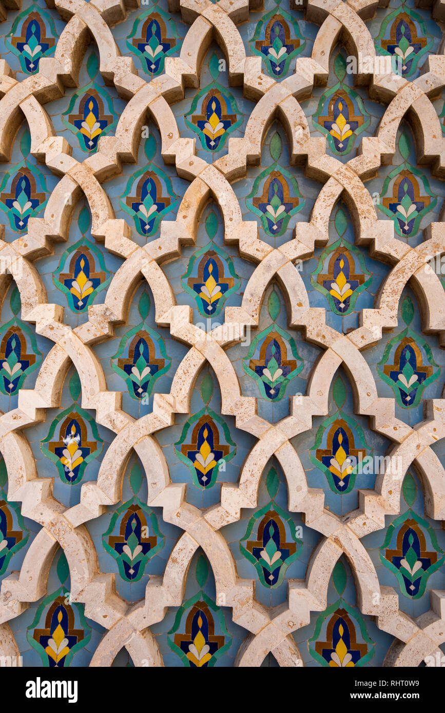 Arabo floral seamless pattern - tradizionale sfondo islamico. Elemento decorativo - tradizionale modello marocchino, colorate piastrelle a mosaico sullo sfondo Foto Stock