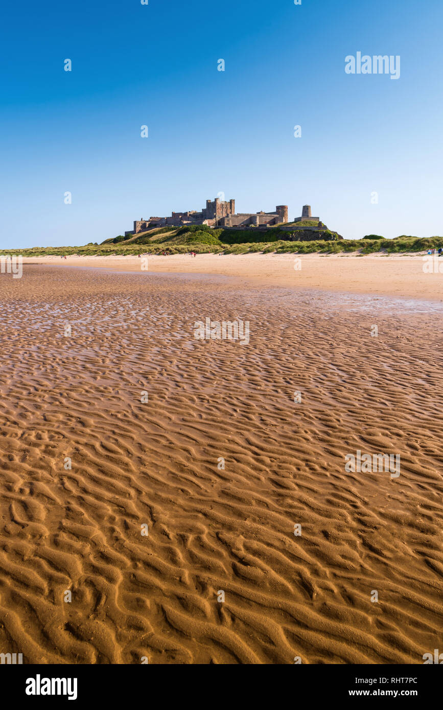 Il castello di Bamburgh, Northumberland, Regno Unito Foto Stock