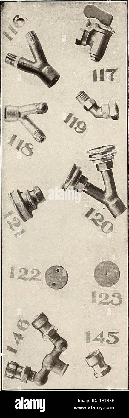 . Frutti migliori. Frutti-coltura. frutti alla parziale o pressoché completa distruzione di ottantacinque percento. Questa variazione è abbastanza facilmente spiegato dalla condizione wingless della femmina la tignola e la conseguente limitazione delle schiuse in anni successivi a piuttosto nar- limiti di riga.. Gli ugelli a spruzzo e gli allegati 116, ottone Y; 117, Bordeaux ugello; 118, l'angolo Y; 119, Angolo L; 120, piccole Vapo ugello; 121, Grandi Vapo ugello; 122, dischi di ottone; 12:3, dischi di acciaio; 145, Blizzard singolo ugello: 116, due cluster ugello di Blizzard i bruchi, soprattutto negli ultimi due iir tre delle loro quattro o cinque mo Foto Stock