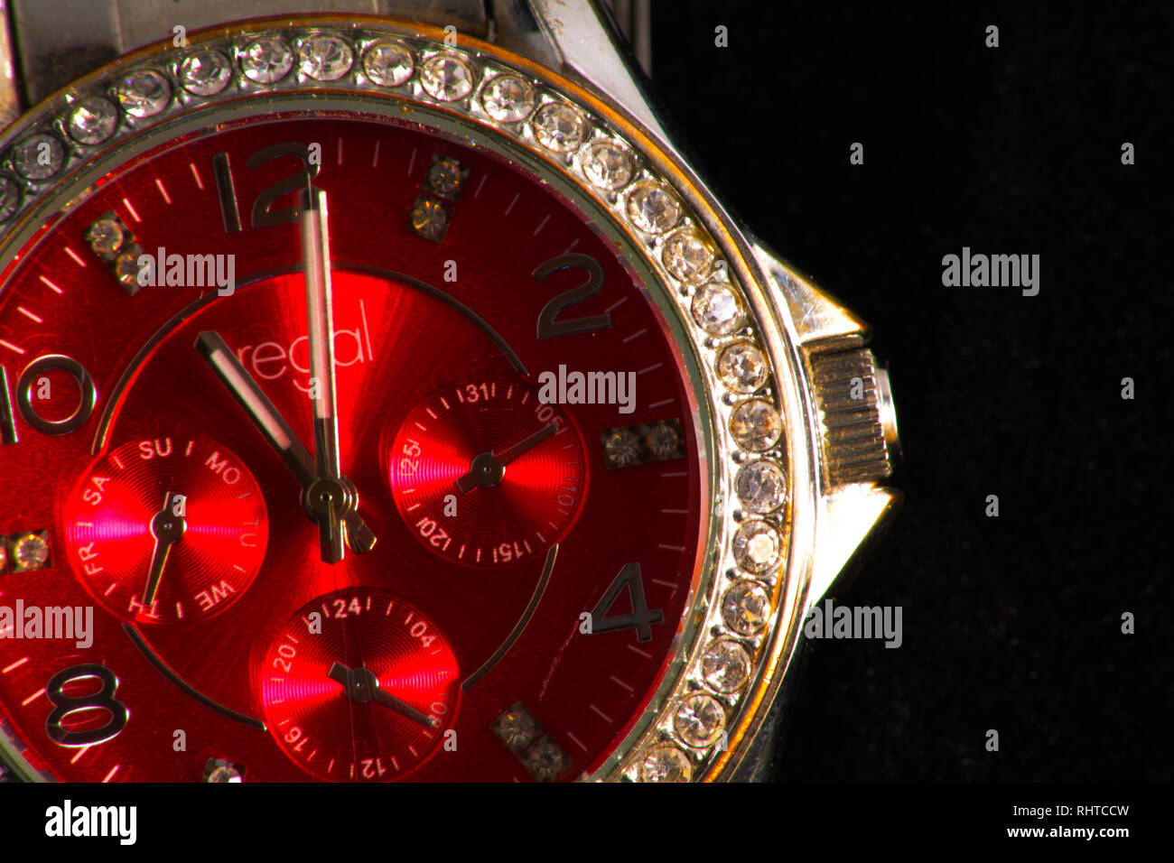 Red guarda faccia quadranti multipli Foto Stock