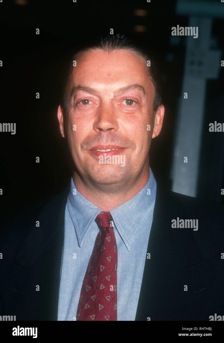 LOS ANGELES, CA - 8 dicembre: Attore Ian Mckellen assiste il "sei gradi di separazione" Los Angeles Premiere su dicembre 8, 1993 presso il Los Angeles County Museum of Art (LACMA) di Los Angeles, California. Foto di Barry re/Alamy Stock Photo Foto Stock