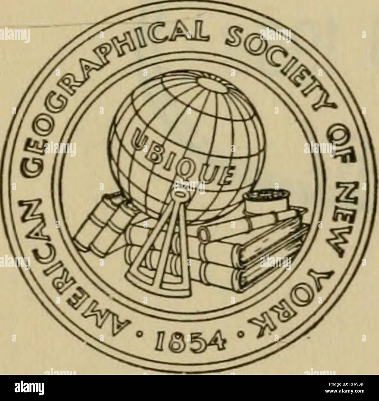 . Di Bering viaggi; un conto degli sforzi dei Russi per determinare la relazione di Asia e America. Bering per la spedizione, 2d, 1733-1743; Kamchatskaia ekspeditsiia. ^ ^ American Geographical Society y* '' RESEARCH SERIES NO. MI !V^rri&GT;" W. L. G. JoERG, Editor di Bering viaggi di un conto degli sforzi dei Russi per determinare la relazione di Asia e America da F.^ * 1^^G0LÄNDER IN DUE VOLUMI VOLUME I: Registro Libri e rapporti ufficiali della prima e della seconda Expeditions IO725-i73oed 1733-1742 CON UN GRAFICO DEL SECONDO VIAGGIO DA ELLSWORTH P. BERTHOLF. AMERICAN GEOGRAPHICAL SOCIE Foto Stock