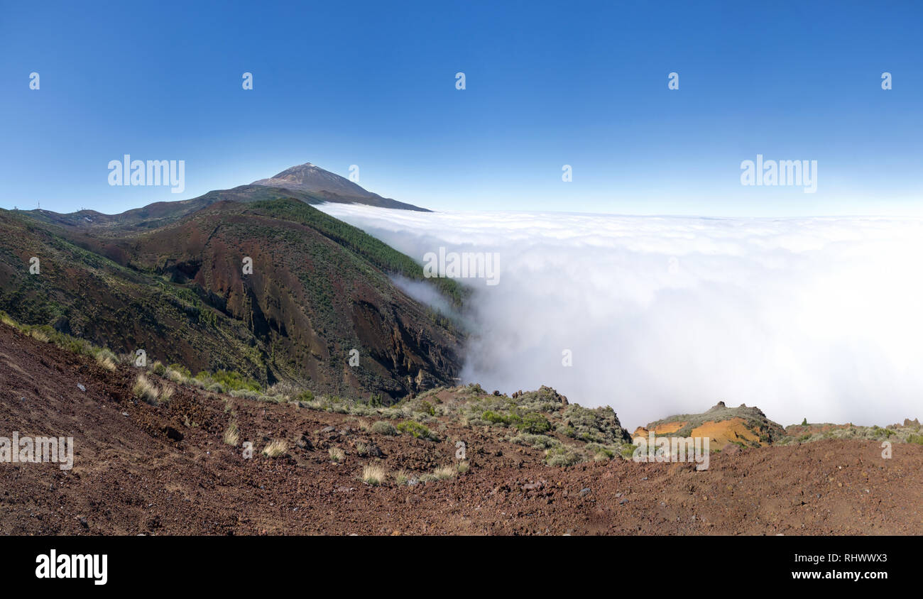 La copertura nuvolosa sopra la valle di Orotava Tenerife Foto Stock