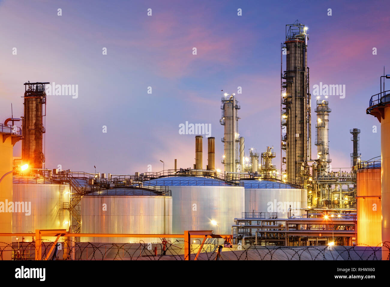 Industria Petrolifera - fabbrica di raffineria Foto Stock