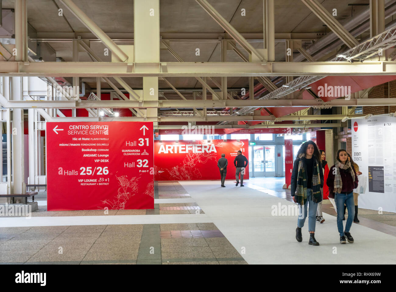 Bologna, Italia. 4 febbraio 2019. Il ARTEFIERA Fiera Internazionale di Arte Contemporanea. l'ingresso al Fair Credit: Sergio Delle Vedove/Alamy Live News Foto Stock