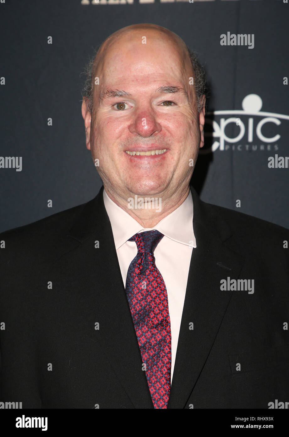 Hollywood, CA. 4 febbraio, 2019. Larry Miller, al film RLJE' 'l'uomo che ha ucciso Hitler e poi Bigfoot' Premiere al ArcLight Hollywood in Hollywood, la California il 4 febbraio 2019. Credito: Faye Sadou/media/punzone Alamy Live News Foto Stock