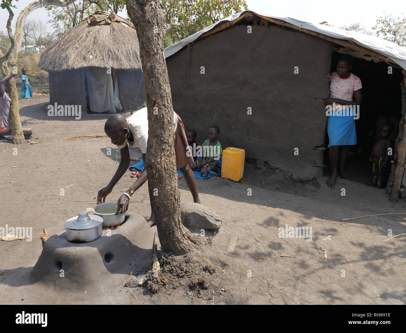 UGANDA - Palabek insediamento di rifugiati. Scene di quotidiana dei rifugiati. Foto Stock