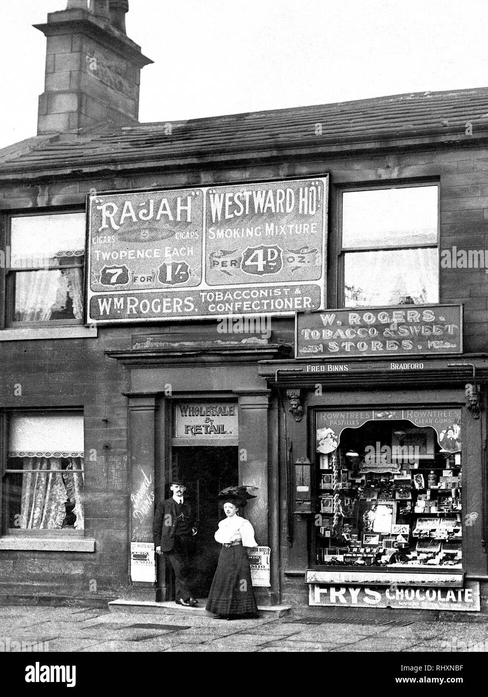 Tabaccaio e negozio di dolci, Bradford Foto Stock