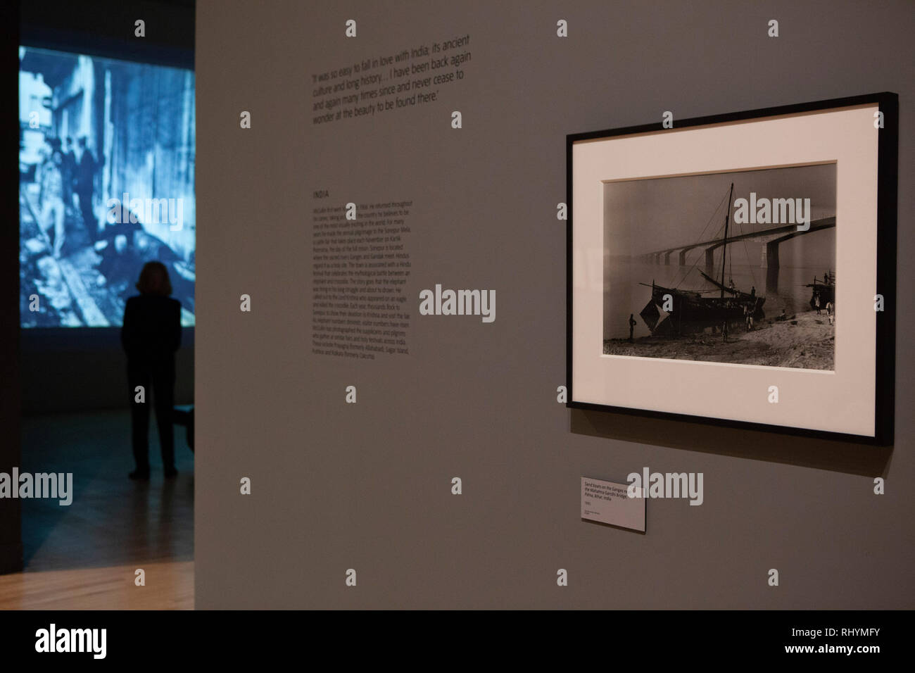 La mostra 'L McCullin', una grande retrospettiva del fotografo di guerra di lavoro, apre alla Tate Britain in data 5 febbraio . Esso include il lavoro dal suo fa Foto Stock