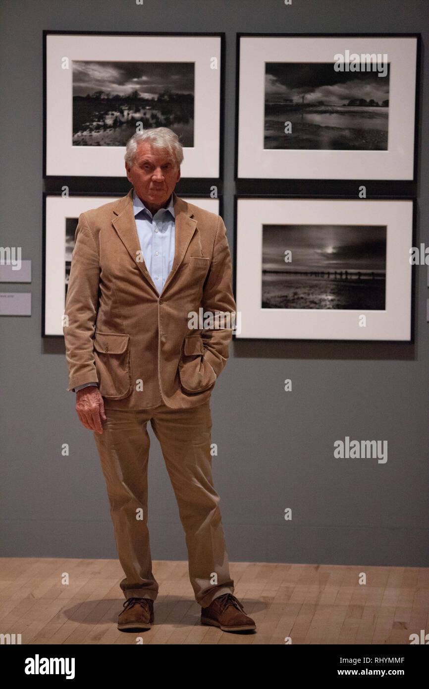 Don McCullin all'apertura di una grande retrospettiva del suo lavoro alla Tate Britain in data 5 febbraio . Esso include il lavoro con il suo famoso fotografie di th Foto Stock